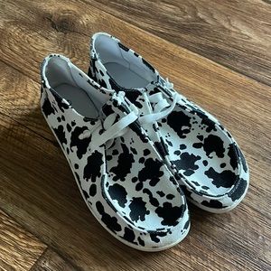 Paislees Cowprint slip on shoes women’s 9